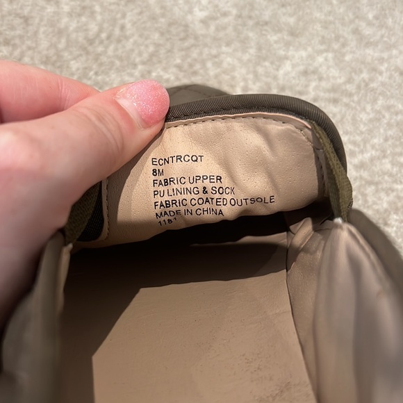 Steve Madden Ecentrcq Slip-On Sneaker Olive Size 8M - Picture 6 of 6